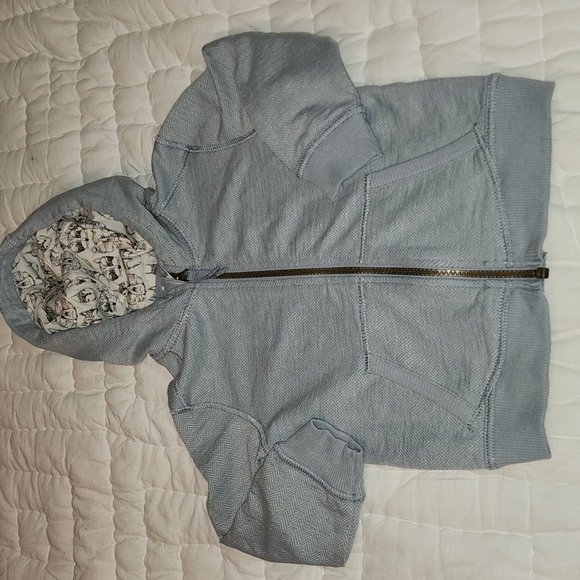 Zip up hoodie size 3T - Picture 1 of 6